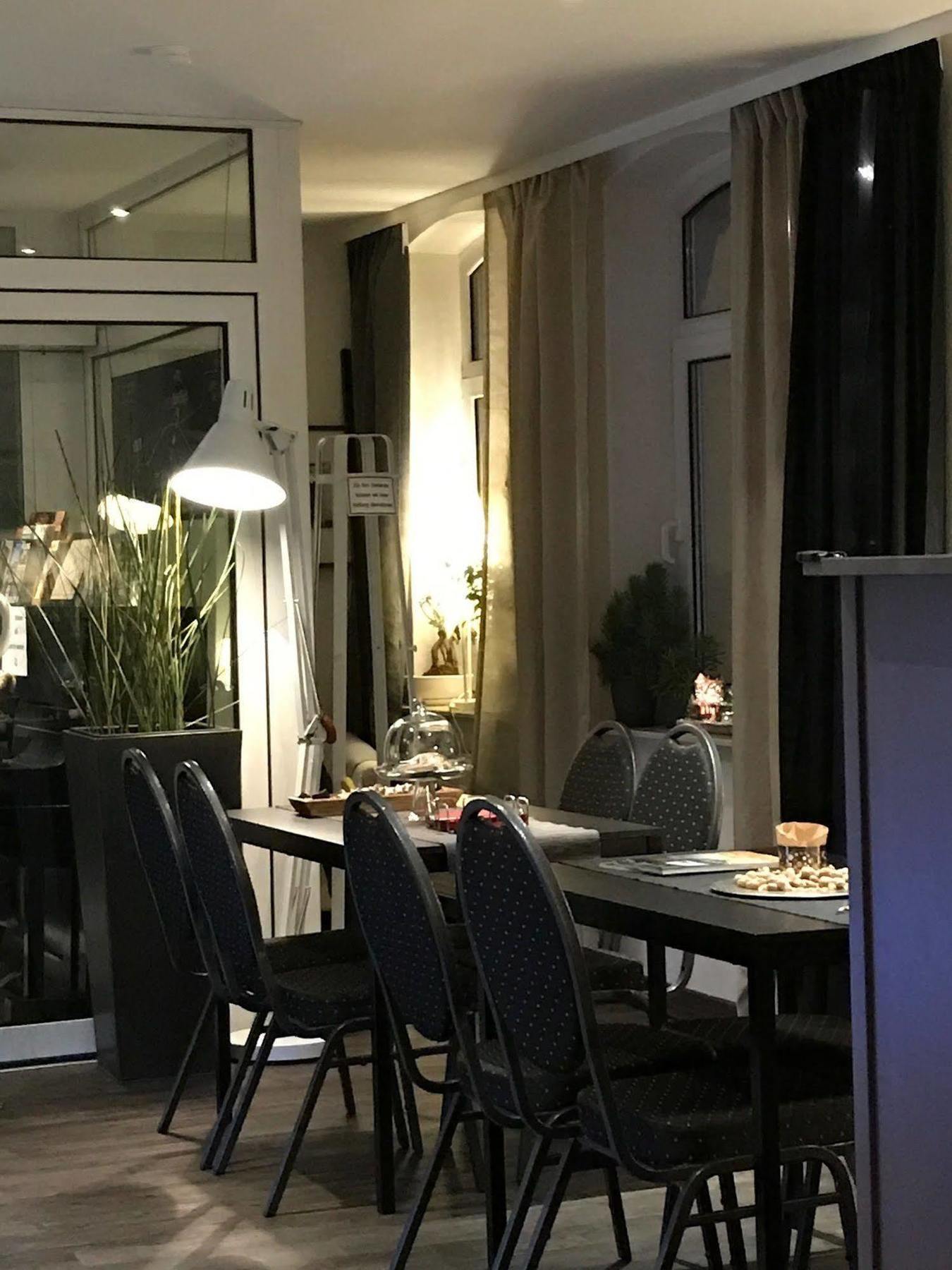 Apartment Hotel Lindeneck Ерфурт Екстер'єр фото